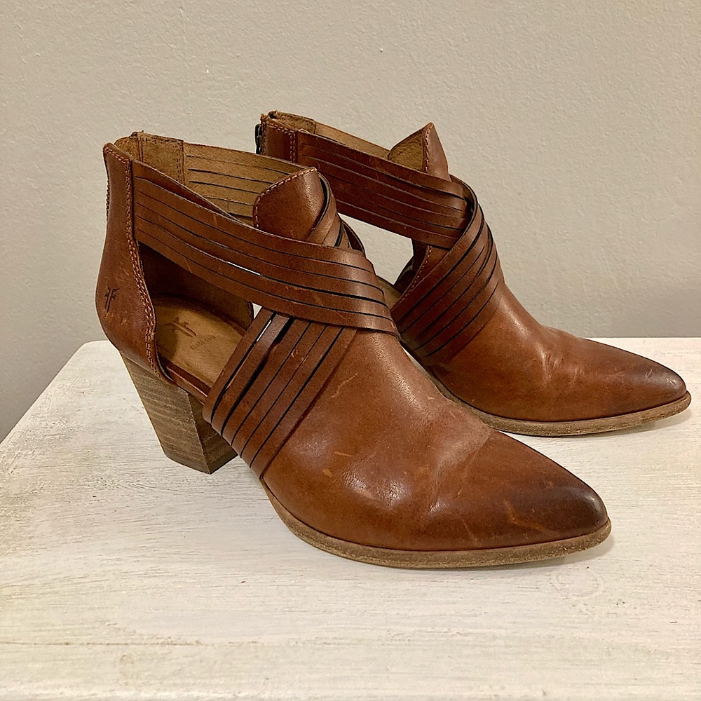 FRYE boots 6 brown criss-cross straps